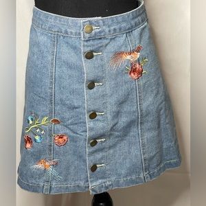 Embroidered denim skirt